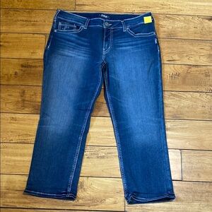 Silver Jeans suki capri Jeans